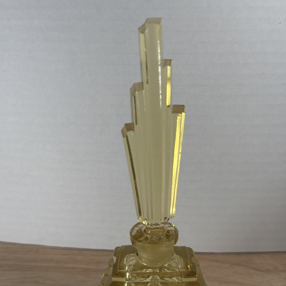 Art Deco Yellow Cut Crystal Glass Etched Perfume Bottle With Stopper Czech - Picture 3 of 15